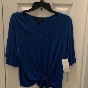Karen Kane beautiful blue top
